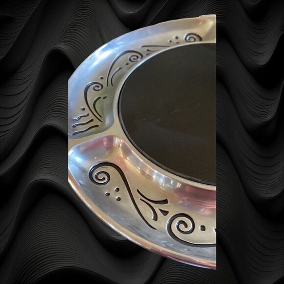 Lenox Spyro Metal Cheese and Cracker Marble Plate - Picture 4 of 9